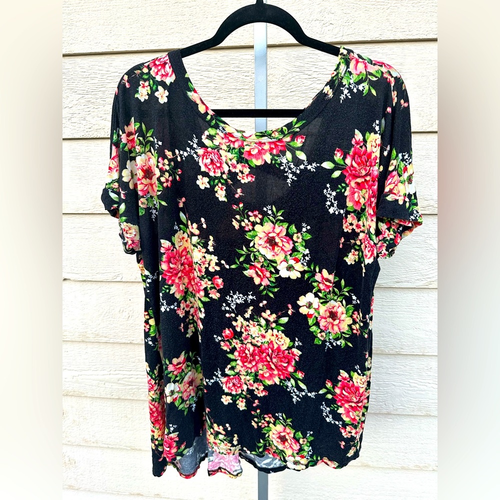 Oddi Brand plus Size Floral Criss-Cross Back Top